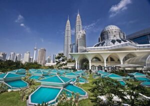 Read more about the article Bali And Malaysia Holiday Package